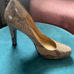 Joan & David Beige Snakeskin Heels